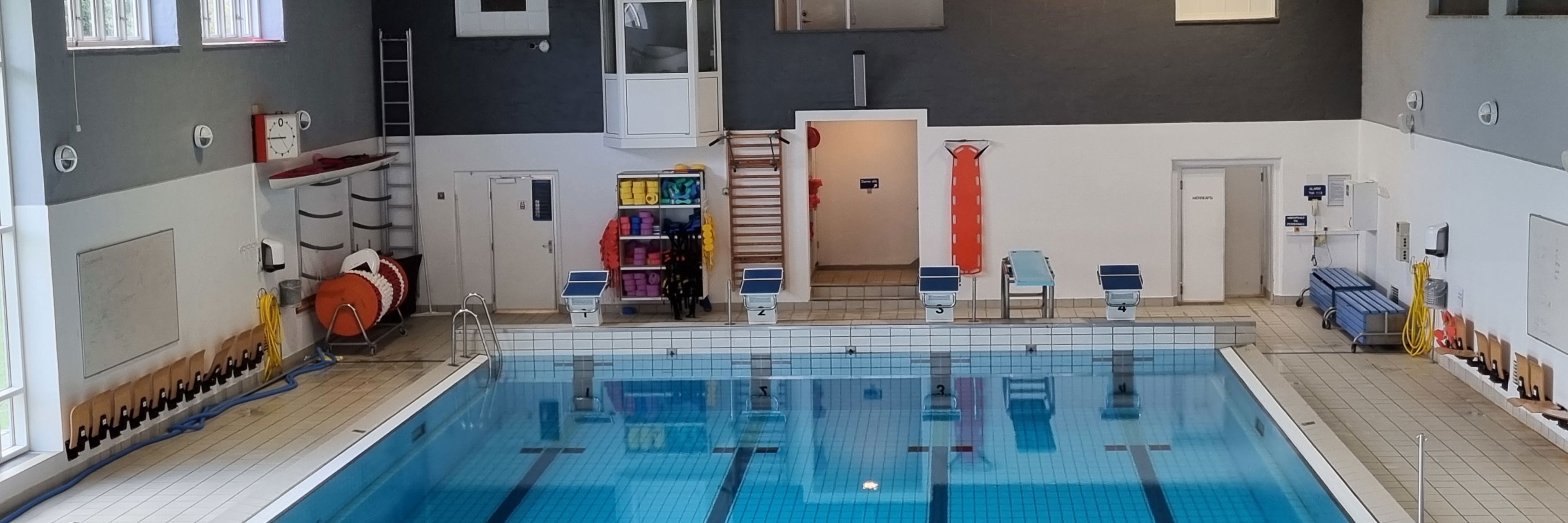 Illustration svømmehal